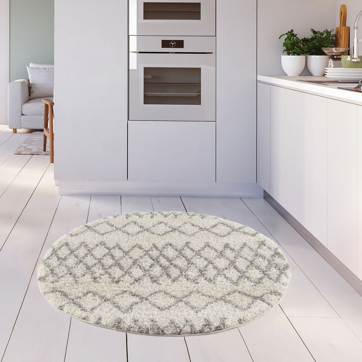 Moroccan Grey Ivory colours rug non-shedding, pet-friendly, and easy to clean