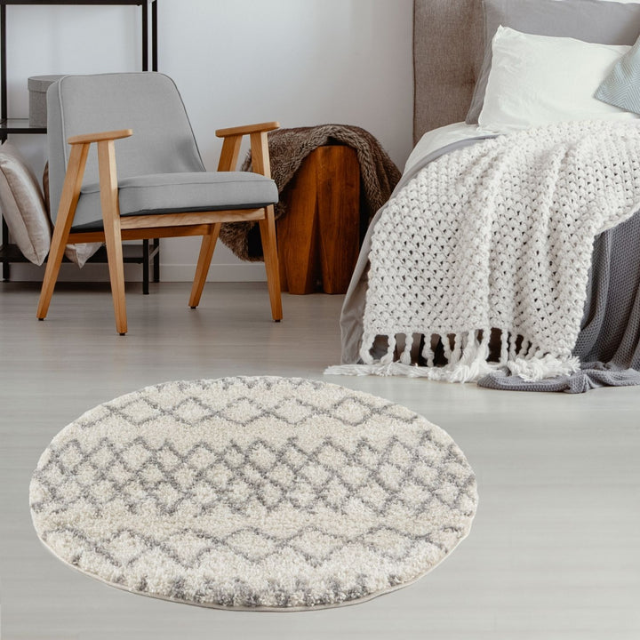 Moroccan Grey Ivory colours rug non-shedding, pet-friendly, and easy to clean