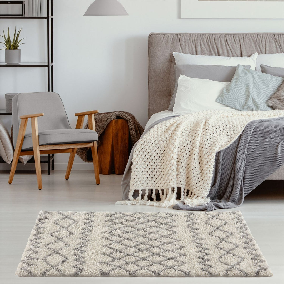 Moroccan Grey Ivory colours rug non-shedding, pet-friendly, and easy to clean