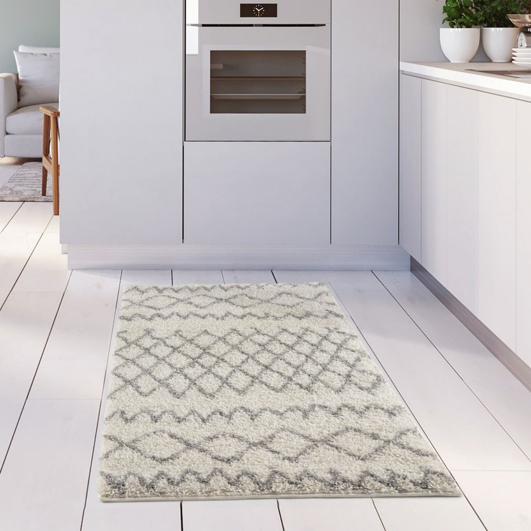 Moroccan Grey Ivory colours rug non-shedding, pet-friendly, and easy to clean