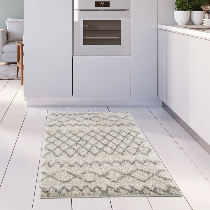 Moroccan Grey Ivory colours rug non-shedding, pet-friendly, and easy to clean