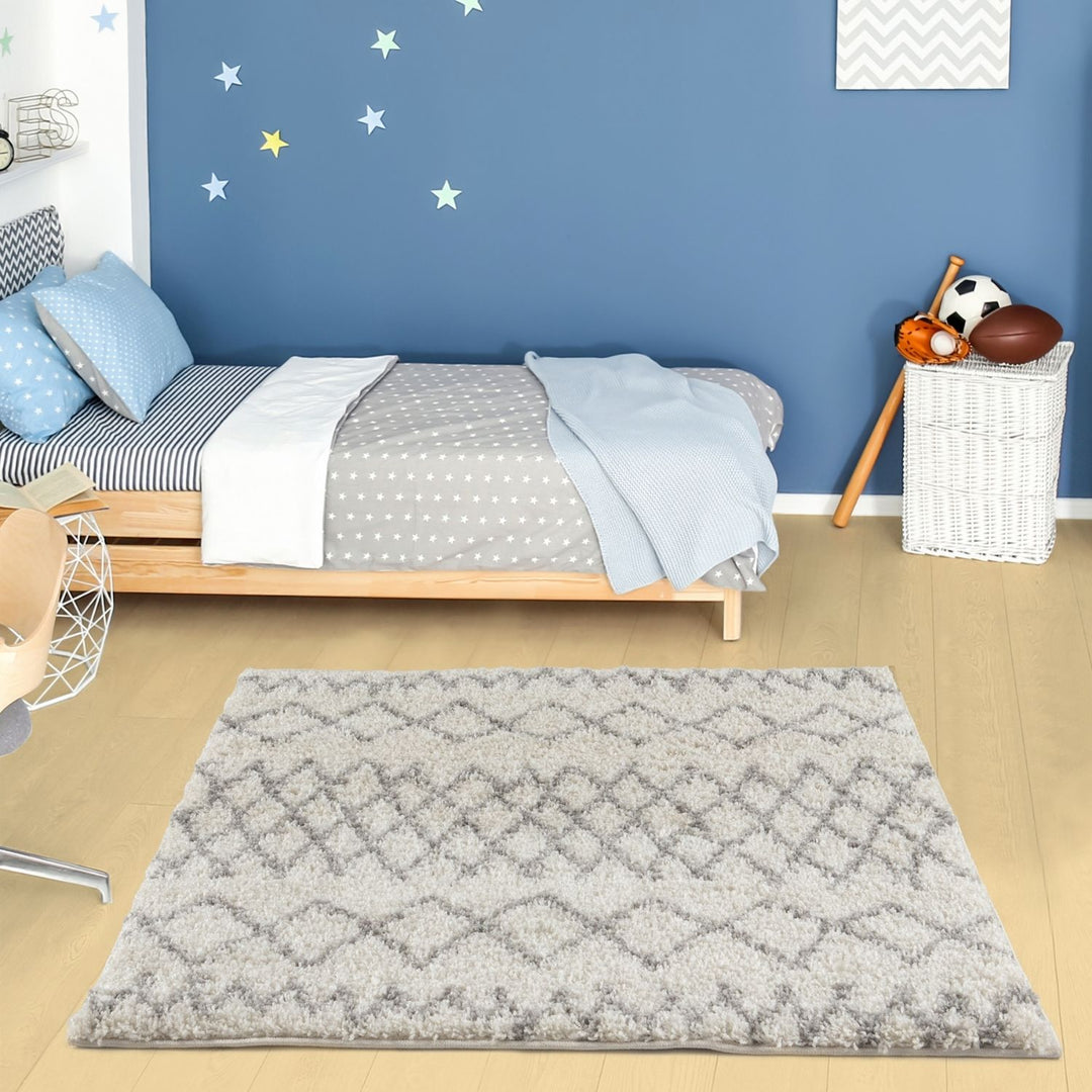 Moroccan Grey Ivory colours rug non-shedding, pet-friendly, and easy to clean