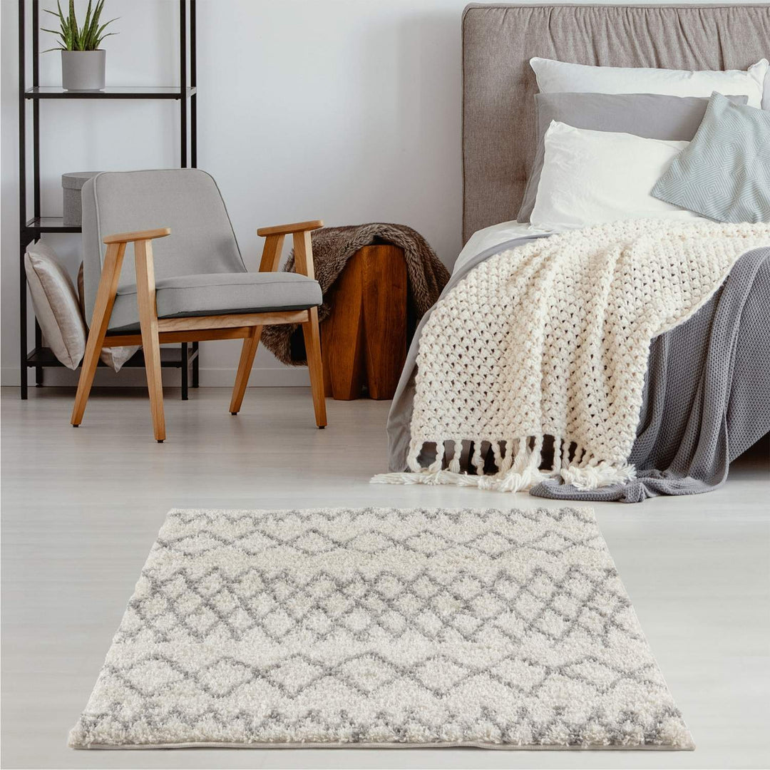 Moroccan Grey Ivory colours rug non-shedding, pet-friendly, and easy to clean