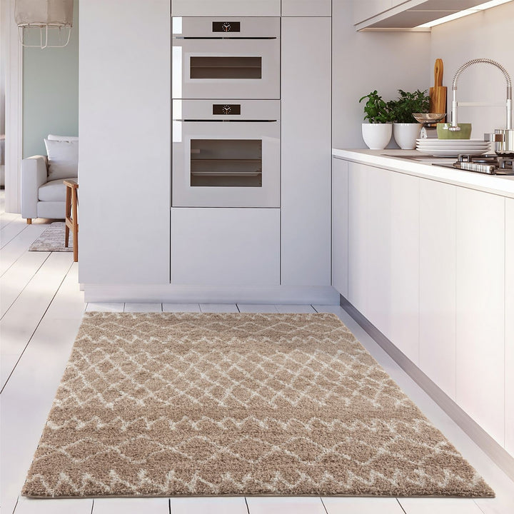 Beige Shaggy rug High Quality Elegant Moroccan Pattern
