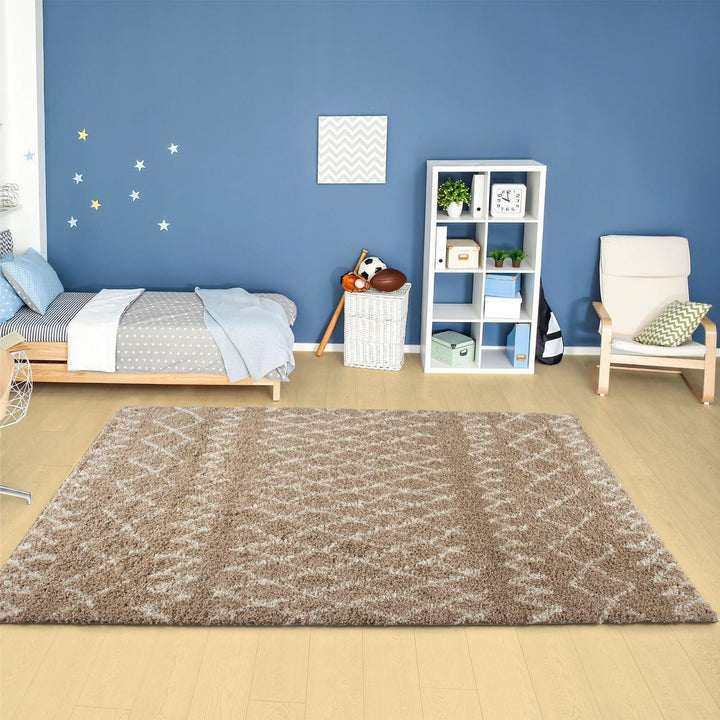 Beige Shaggy rug High Quality Elegant Moroccan Pattern