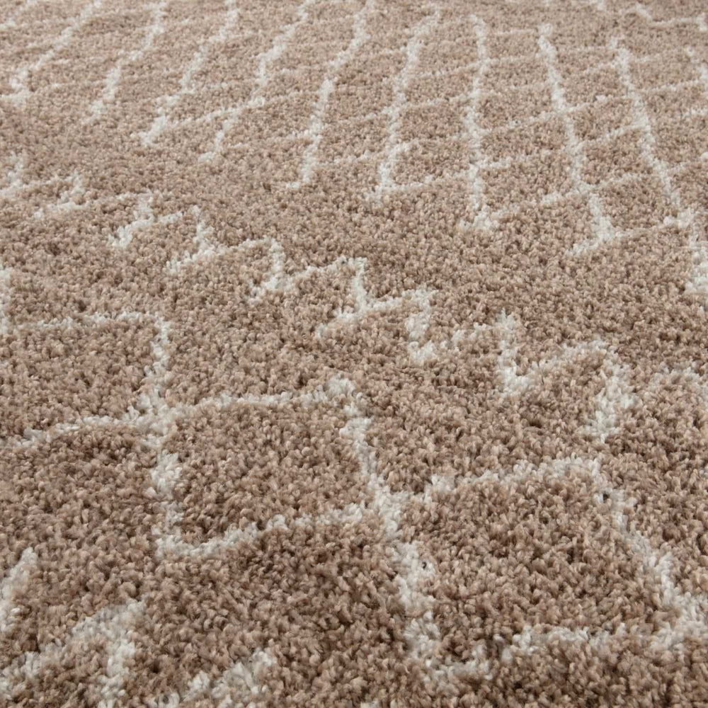 Beige Shaggy rug High Quality Elegant Moroccan Pattern