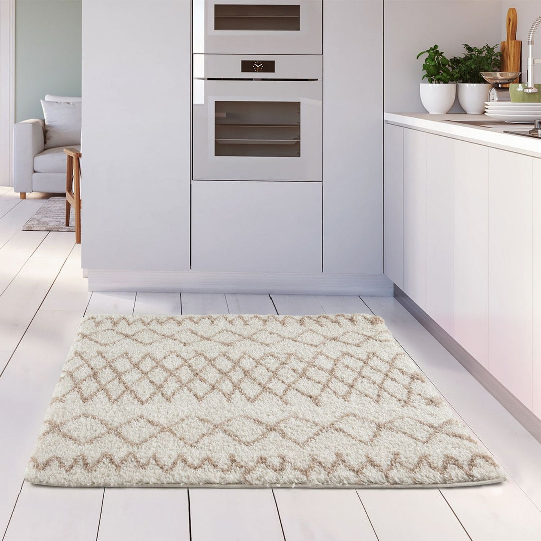 Moroccan Beige Ivory rug non-shedding, pet-friendly, and easy to clean