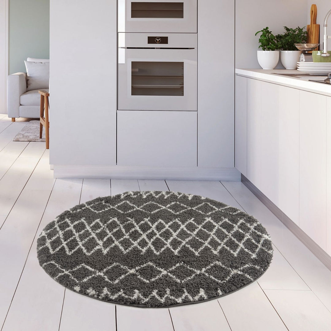 Moroccan dark grey shaggy rug non-shedding, pet-friendly, and easy to clean