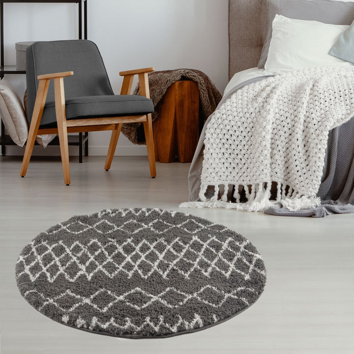 Moroccan dark grey shaggy rug non-shedding, pet-friendly, and easy to clean