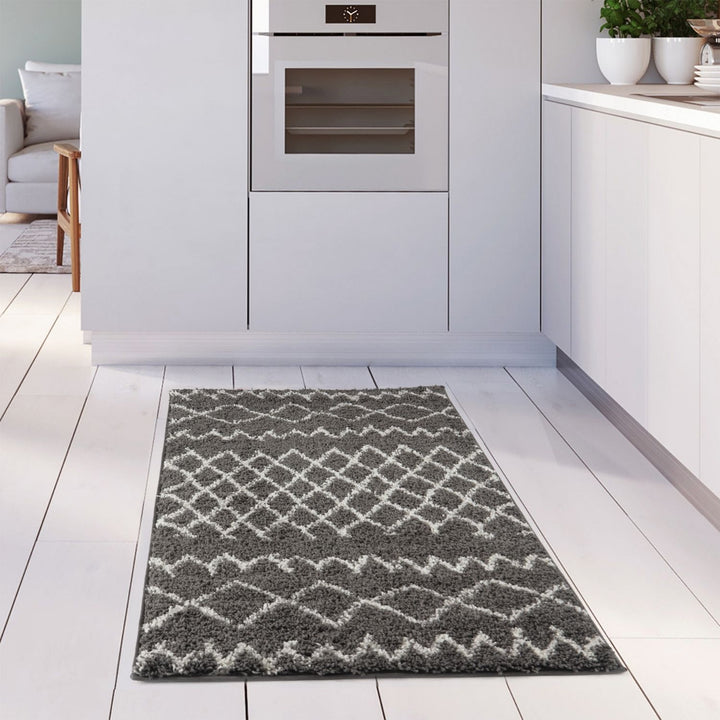 Moroccan dark grey shaggy rug non-shedding, pet-friendly, and easy to clean