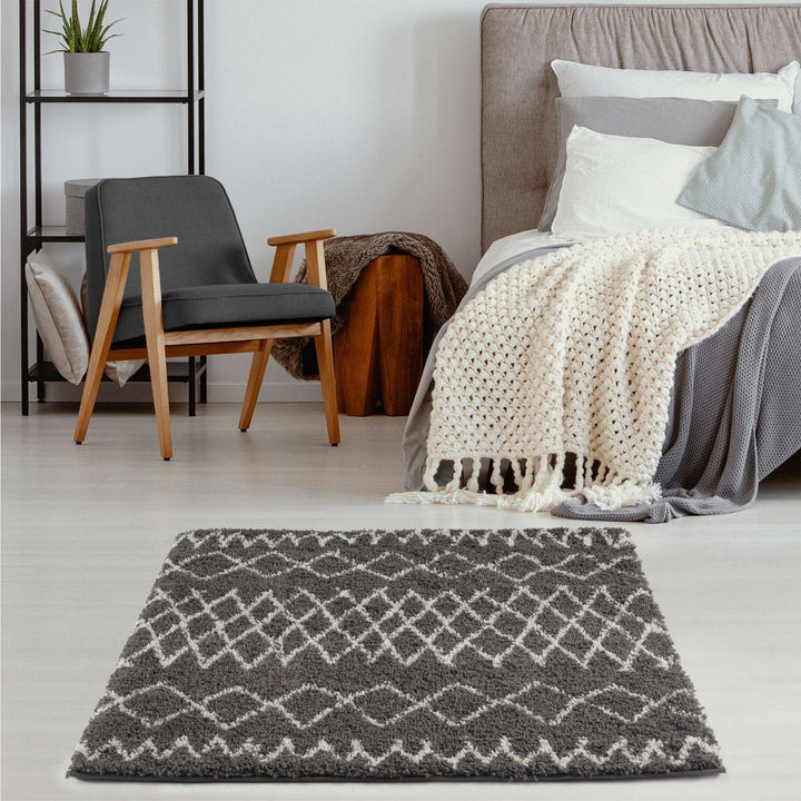 Moroccan dark grey shaggy rug non-shedding, pet-friendly, and easy to clean