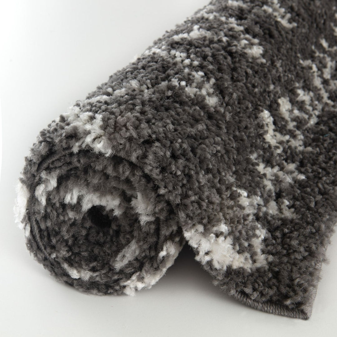 Moroccan dark grey shaggy rug non-shedding, pet-friendly, and easy to clean