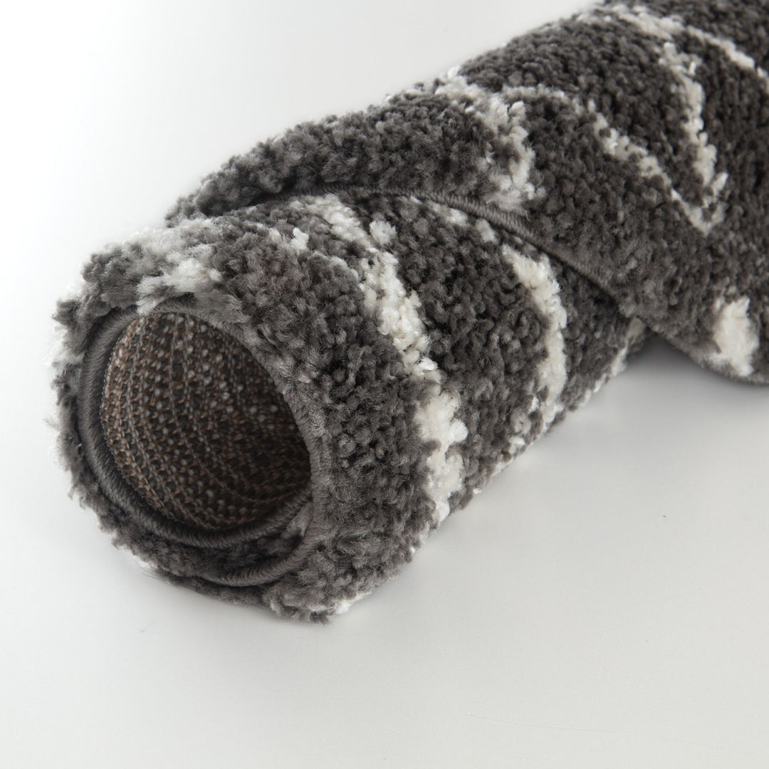 Moroccan dark grey shaggy rug non-shedding, pet-friendly, and easy to clean