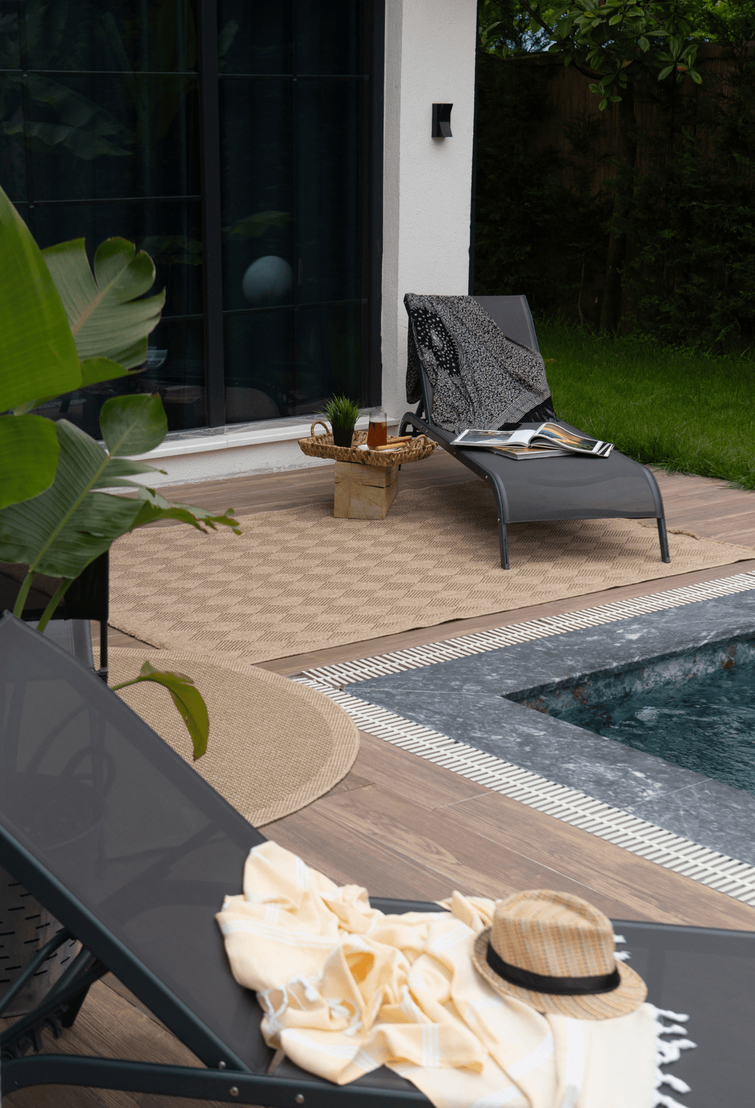 Nature Outdoor Rug Green | 5200G