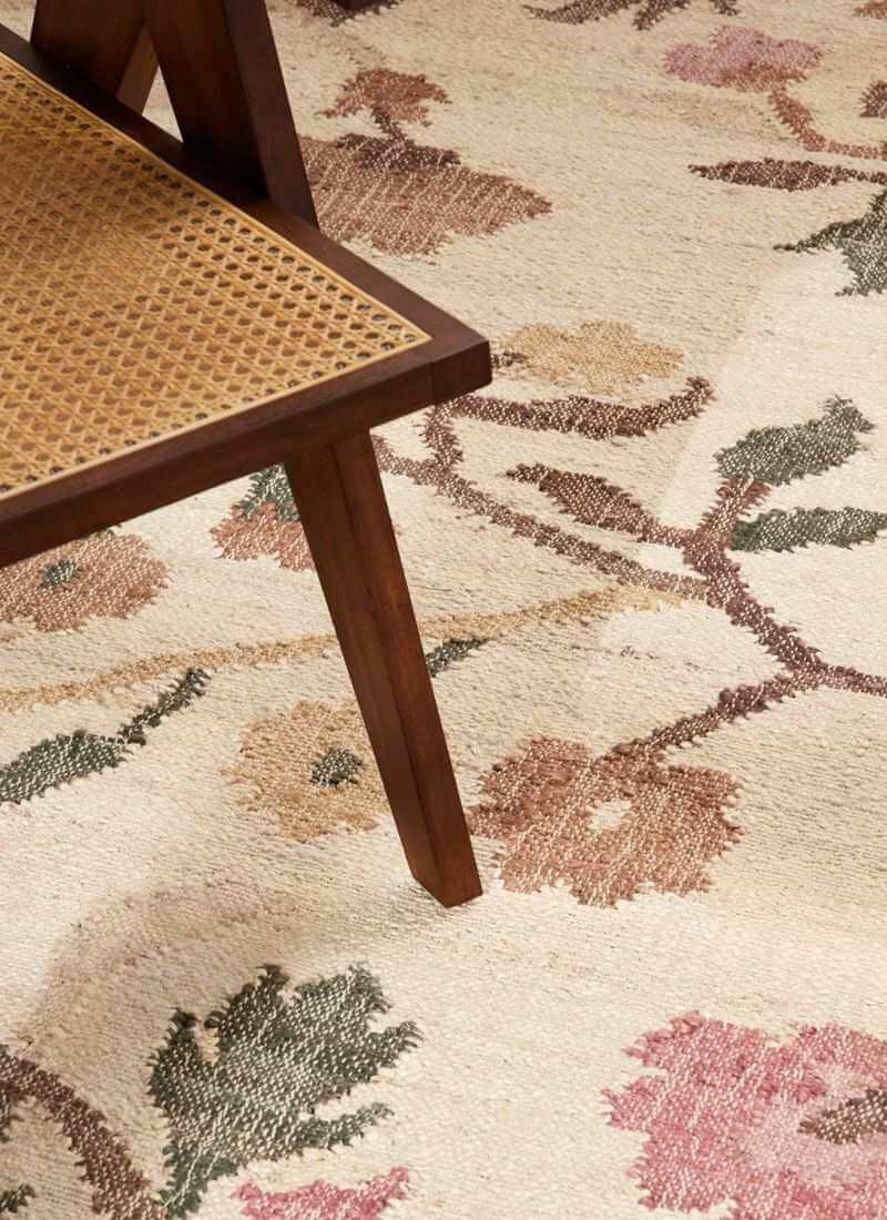 The Rugs Roya Afghan Kelim Rug Violette – Floral Design