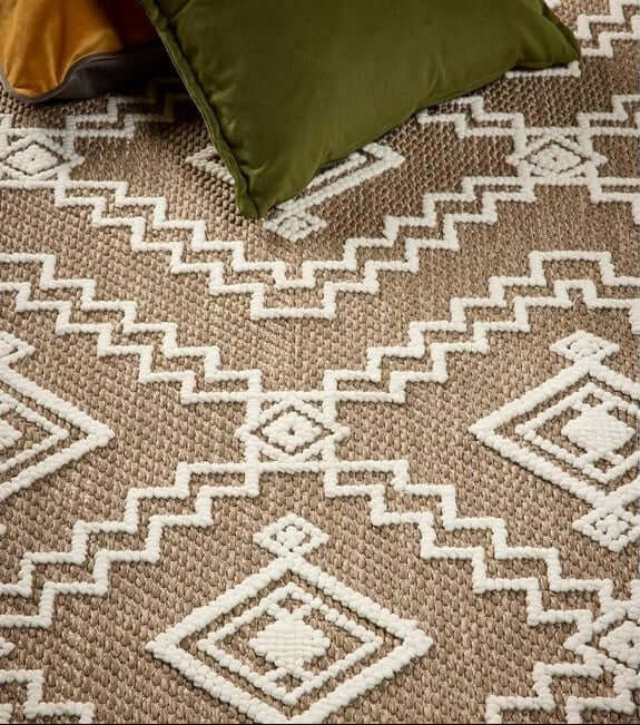 The Rustic Rug Diamond Design: Polyester Pile for Any Room