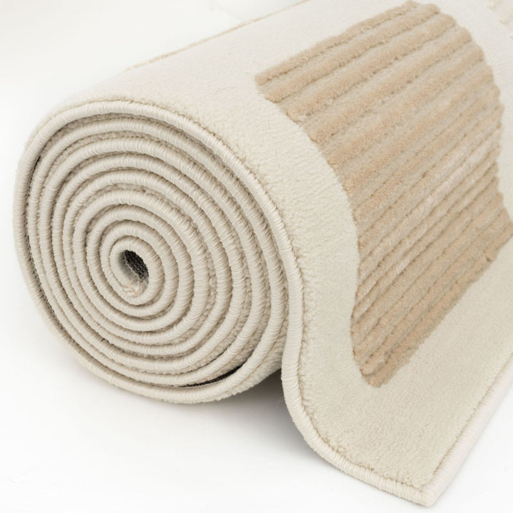 Vista Beige rug abstract design, stain-resistant, soft pile.