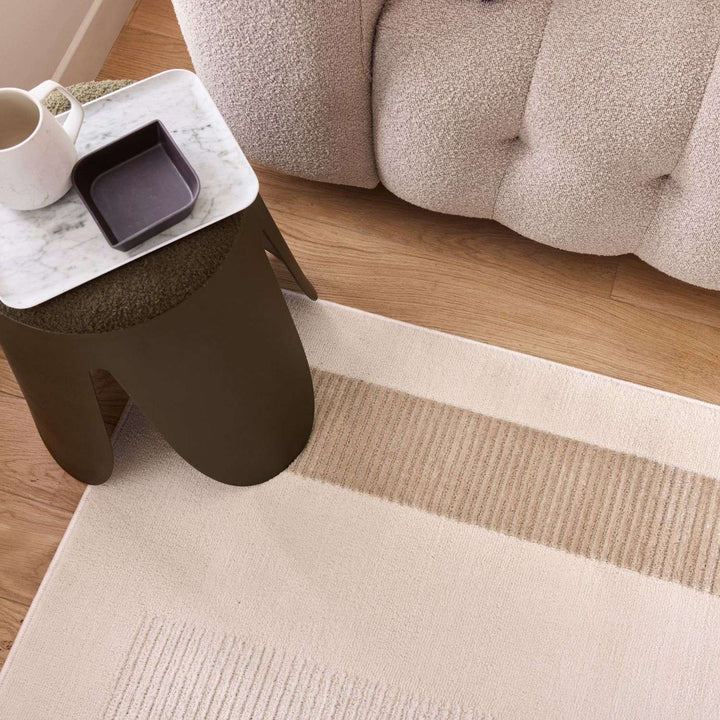 Vista Beige rug abstract design, stain-resistant, soft pile.