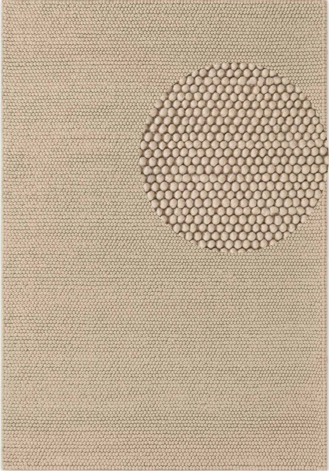 Beige rug with a central circular pattern