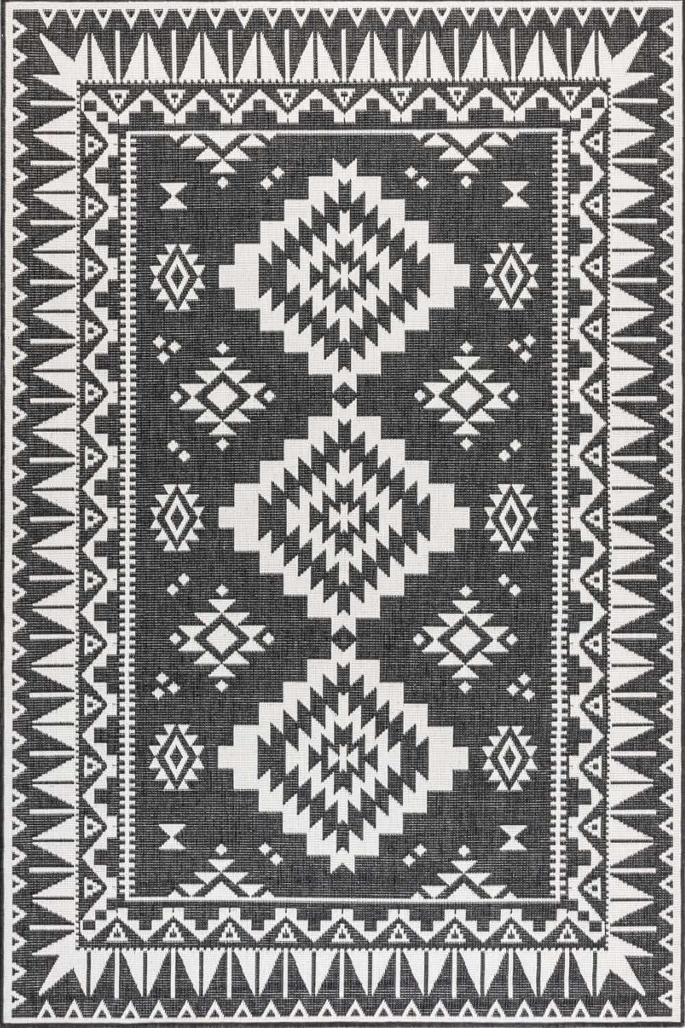 Black White outdoor rug, reversible, easy care, durable material rug