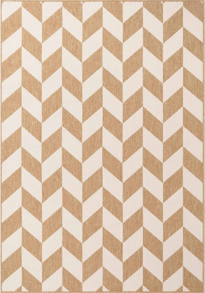 Rug with a beige and white chevron pattern