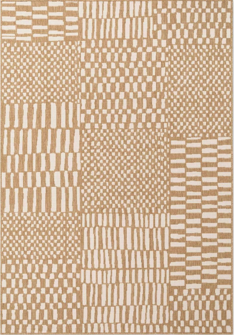 Patterned rug with beige and brown colors