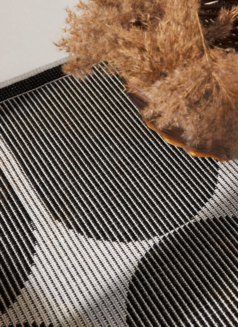 The Rugs Reversible Weatherproof Indoor-Outdoor Rug