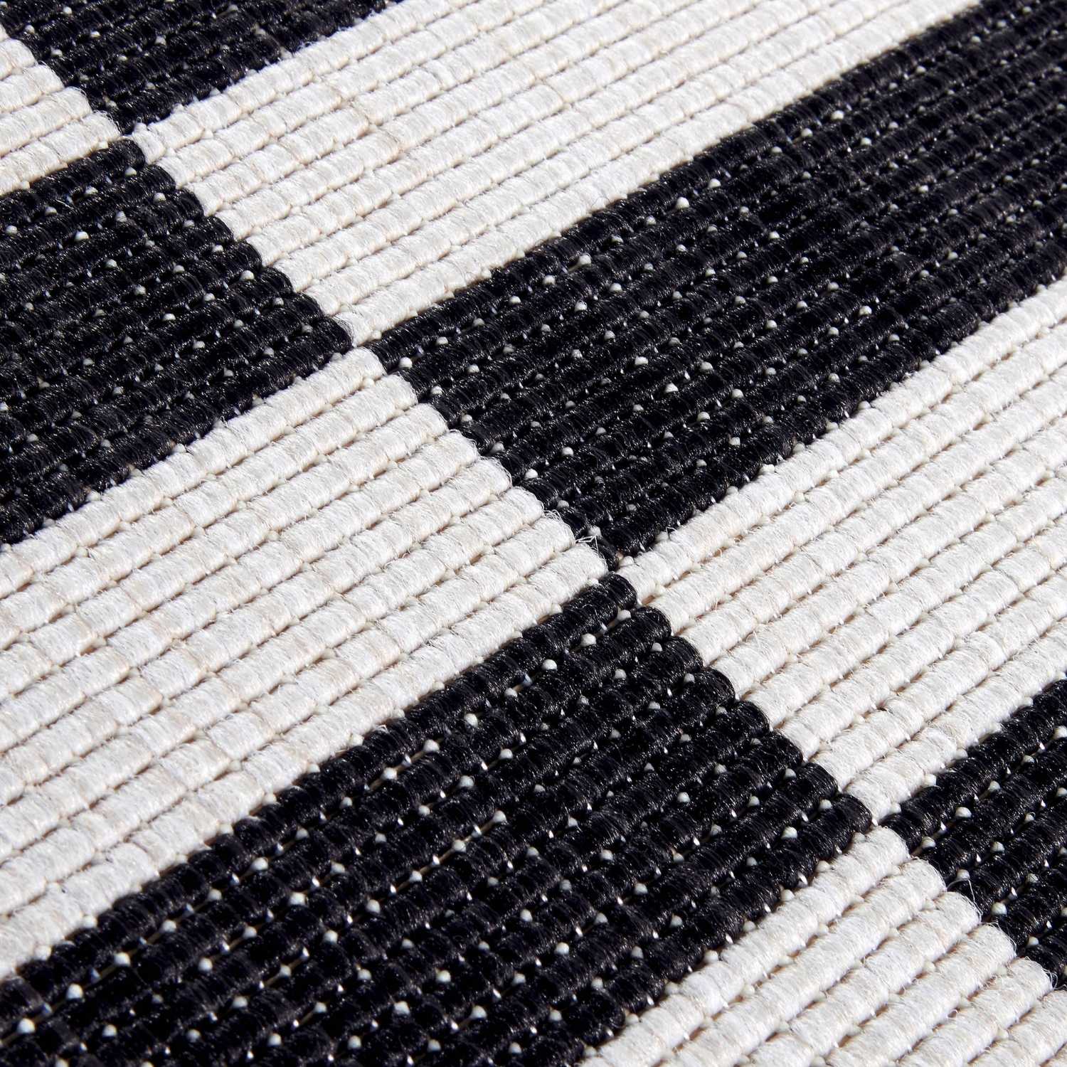 Flat-Woven Reversible Indoor & Outdoor Viela Rug, weatherproof, jet wash, polypropylene rug, horizontal striped design rug.