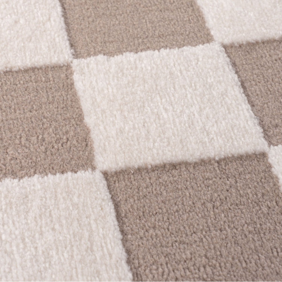 The Rugs Quality Beige Checkerboard Rug - Stylish Comfort