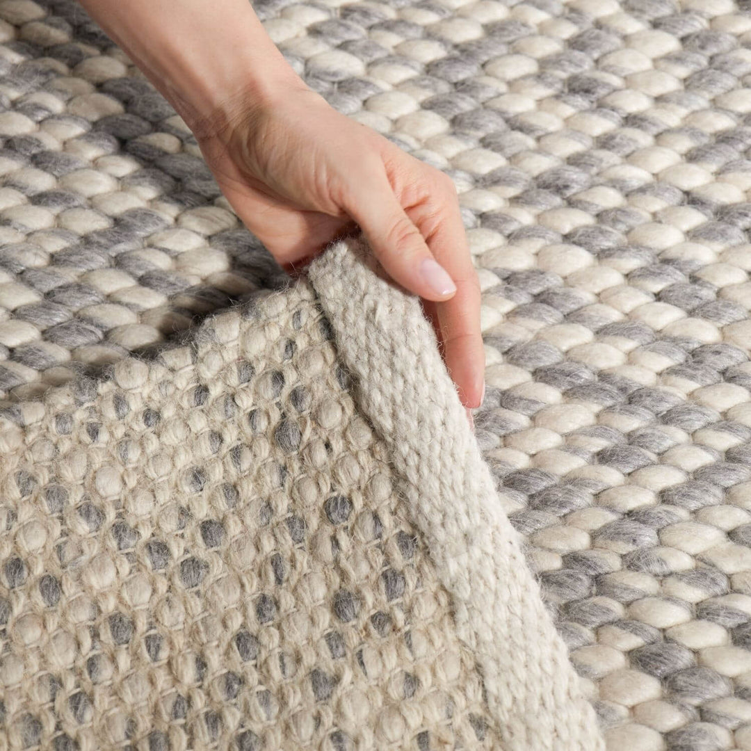 Wool Beans Rug Natural Cream Grey hand-woven, heating insulting rug
