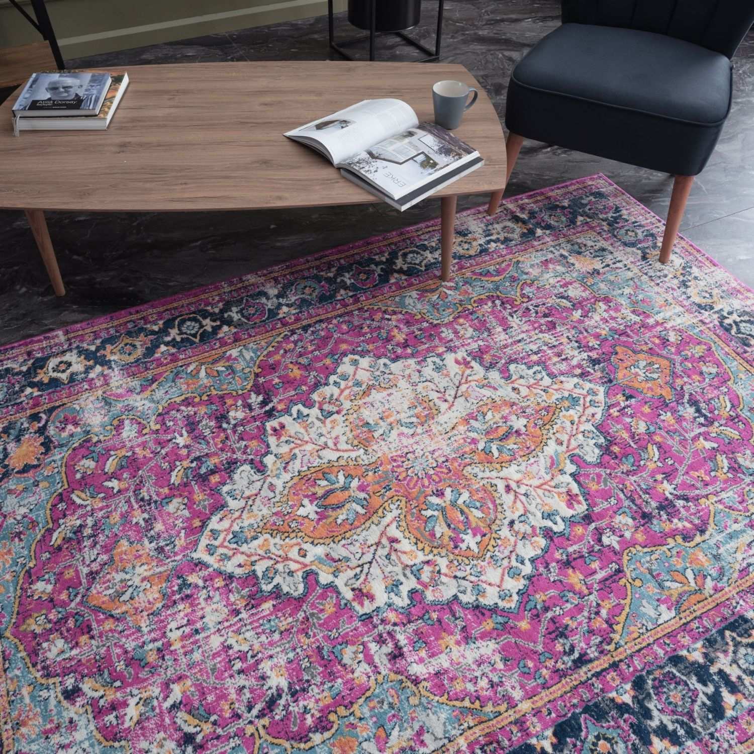 Living Room Rug Vintage Bordered in Multicolour | The Rugs
