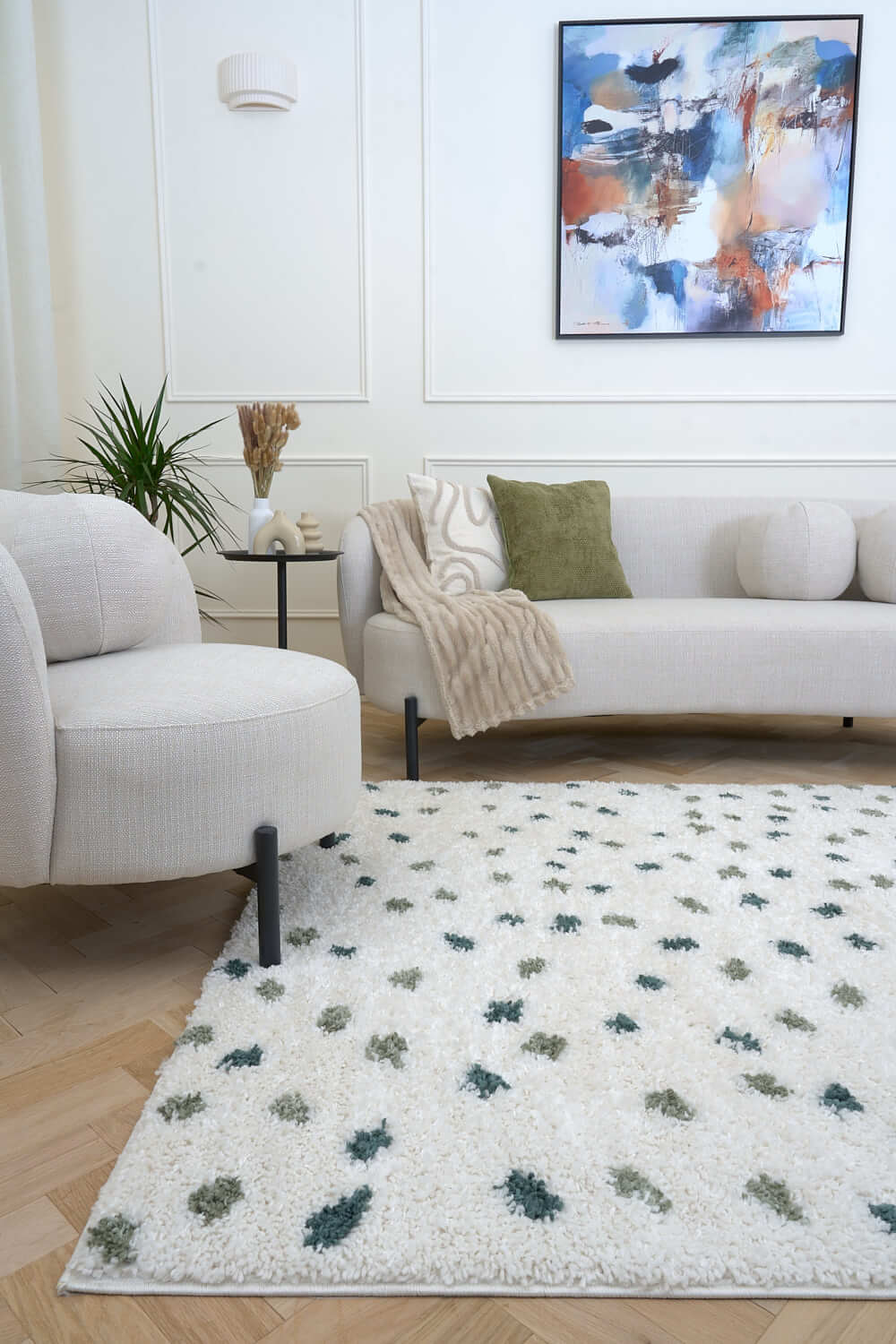 Moodi Shaggy Green Rug, Dots design, Underfloor heating | THE RUGS
