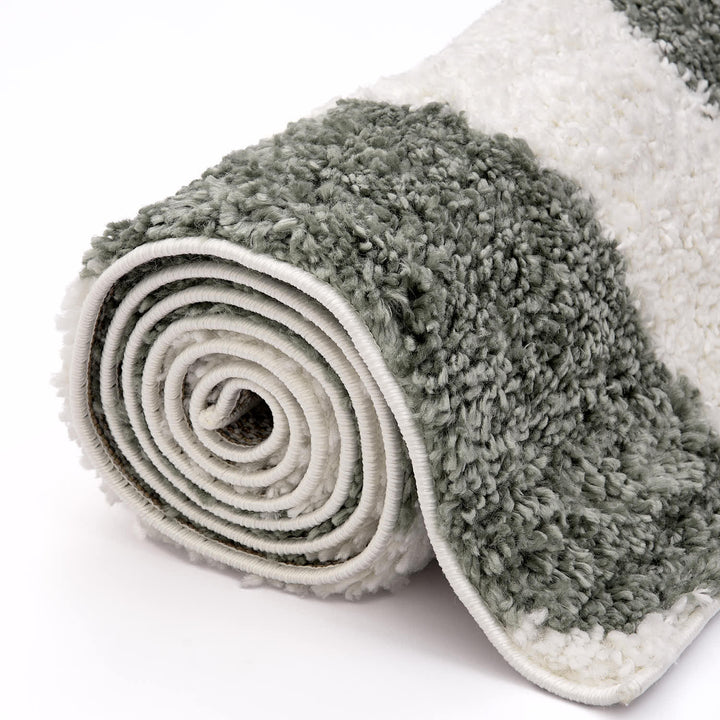 Moodi Shaggy Green, plush underfoot feel, easy to clean | THE RUGS