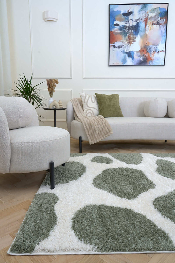 Moodi Shaggy Green, plush underfoot feel, easy to clean | THE RUGS
