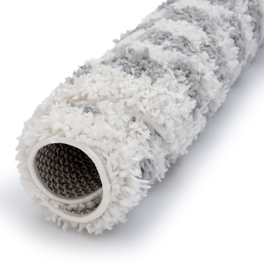 Moodi Shaggy Grey Rug, Tartan design, Underfloor heating | THE RUGS