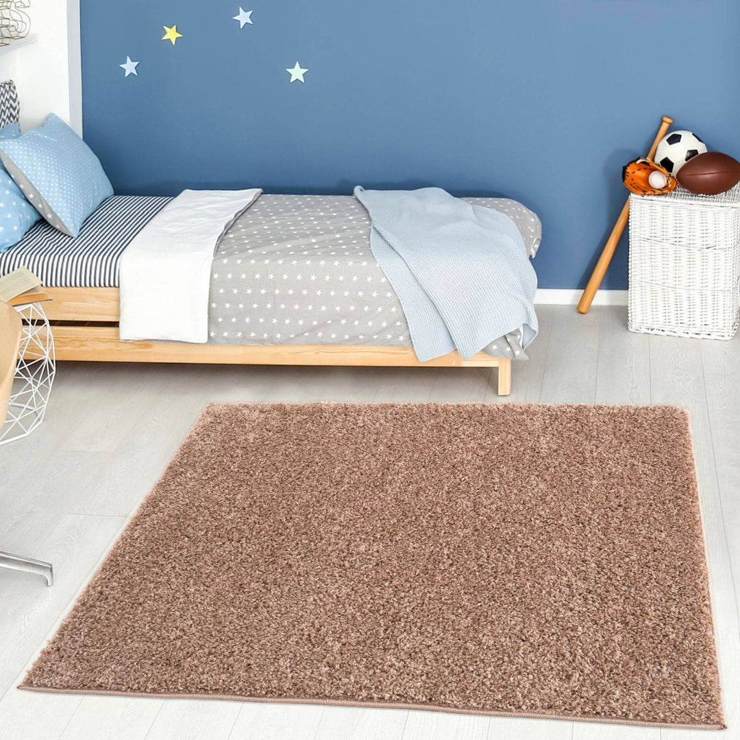 Beige colour Shaggy rug Plain design thick pile, non-shedding.