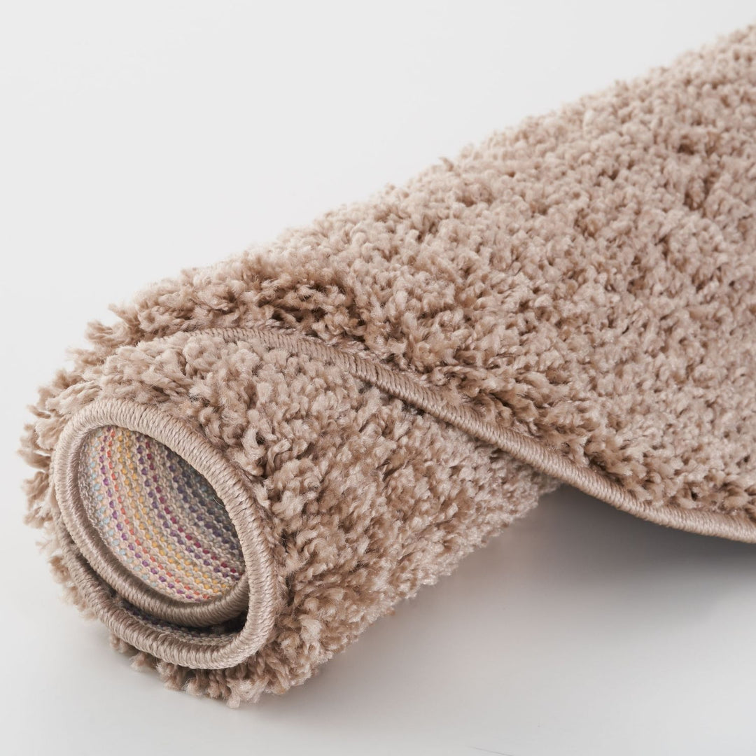 Beige colour Shaggy rug Plain design thick pile, non-shedding.