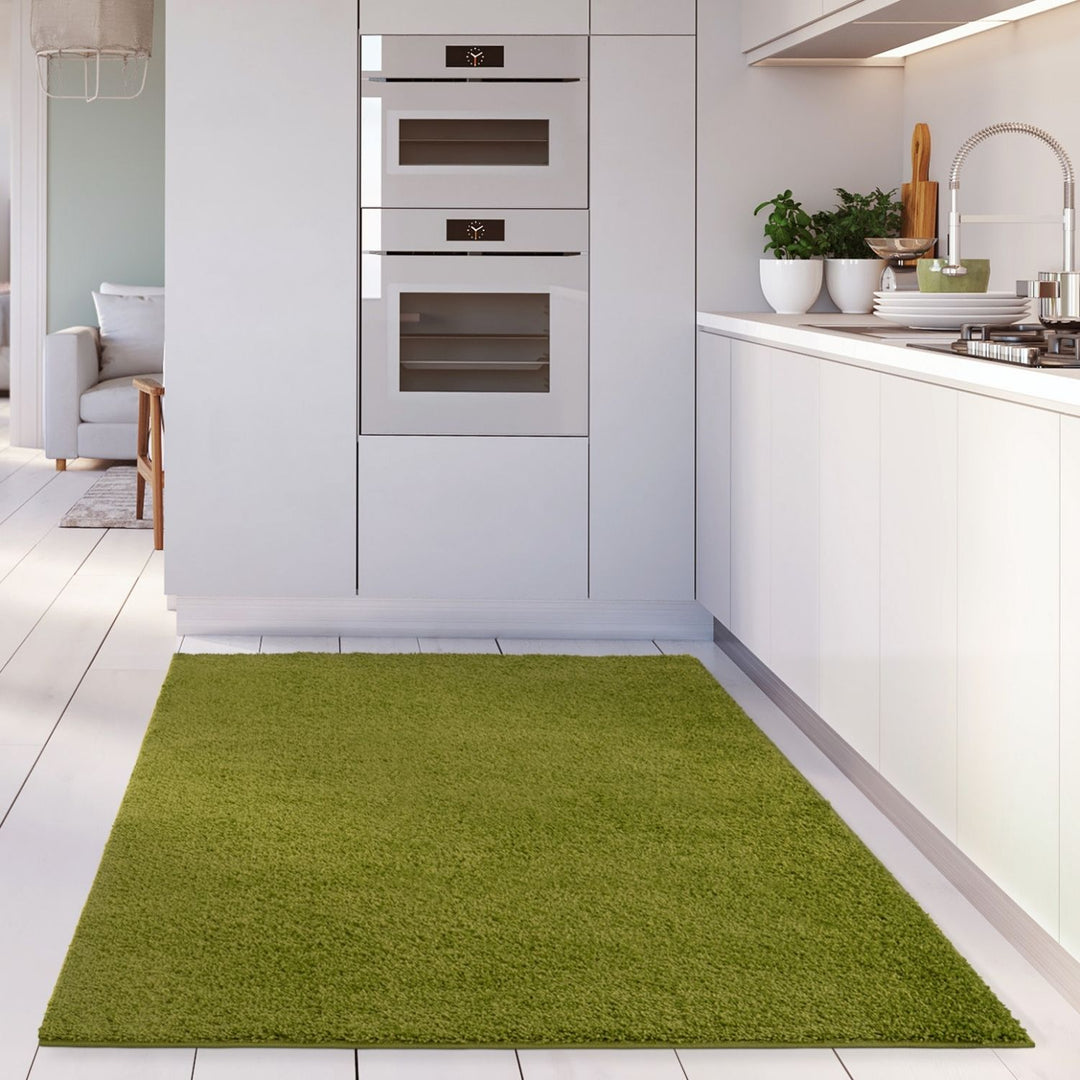 Shaggy Green Rug Soft and Durable, Non-Shedding, High Quality.