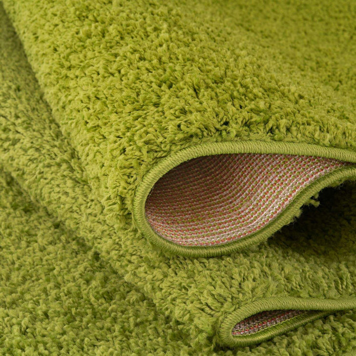 Shaggy Green Rug Soft and Durable, Non-Shedding, High Quality.