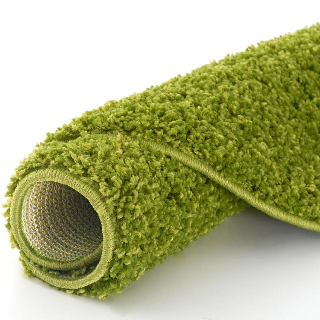 Shaggy Green Rug Soft and Durable, Non-Shedding, High Quality.