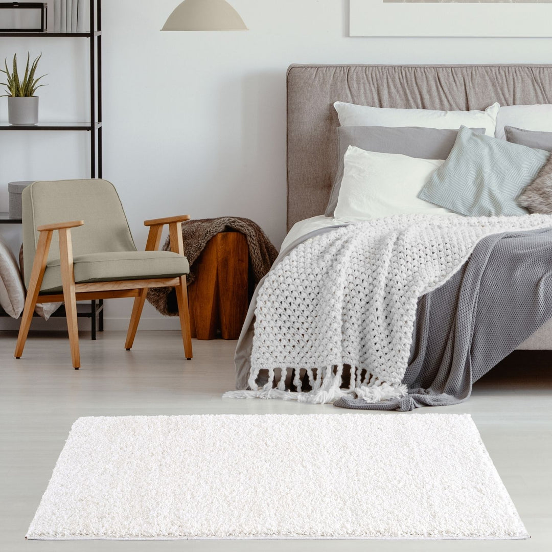 Shaggy Rug Plain White high quality, non-shedding