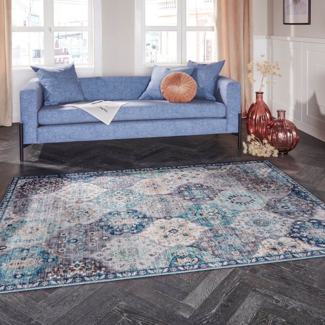 Kashmir Ghom in Oriental-Optic Blue