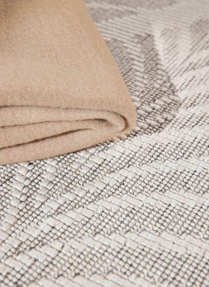 The Rugs Liora Reversible Rug – Indoor & Outdoor Quality