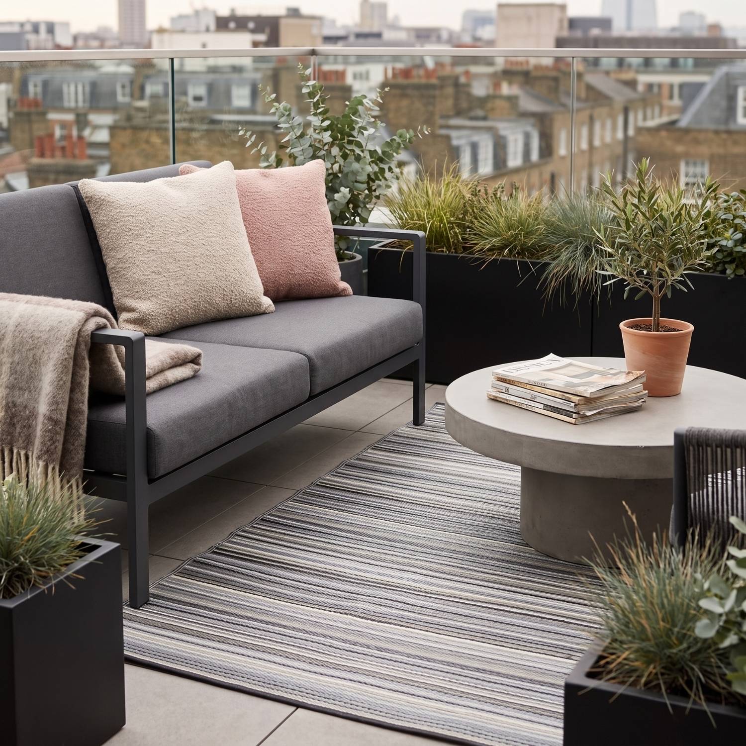 Rainbow Outdoor Rug Grey.