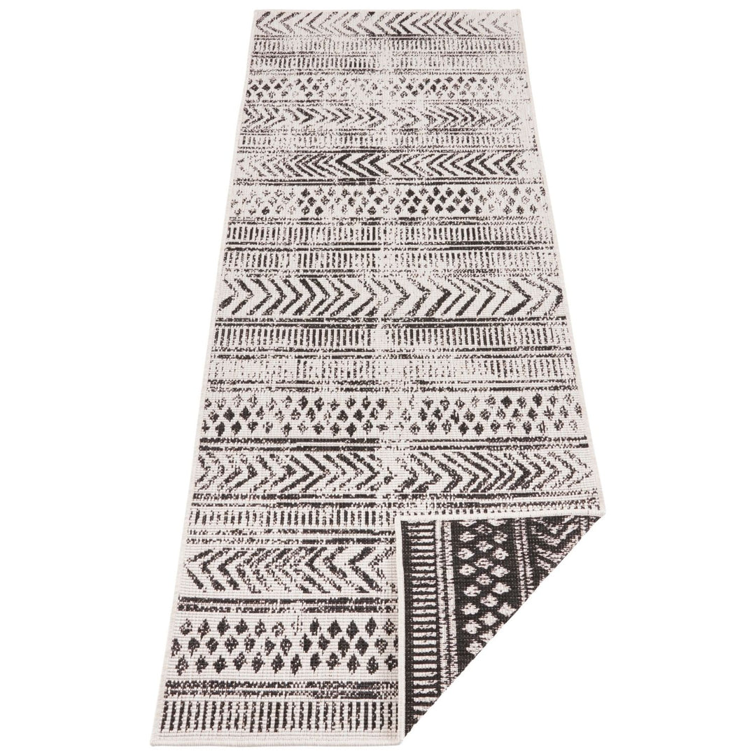 Indoor-Outdoor Reversible Geometric Black Rug