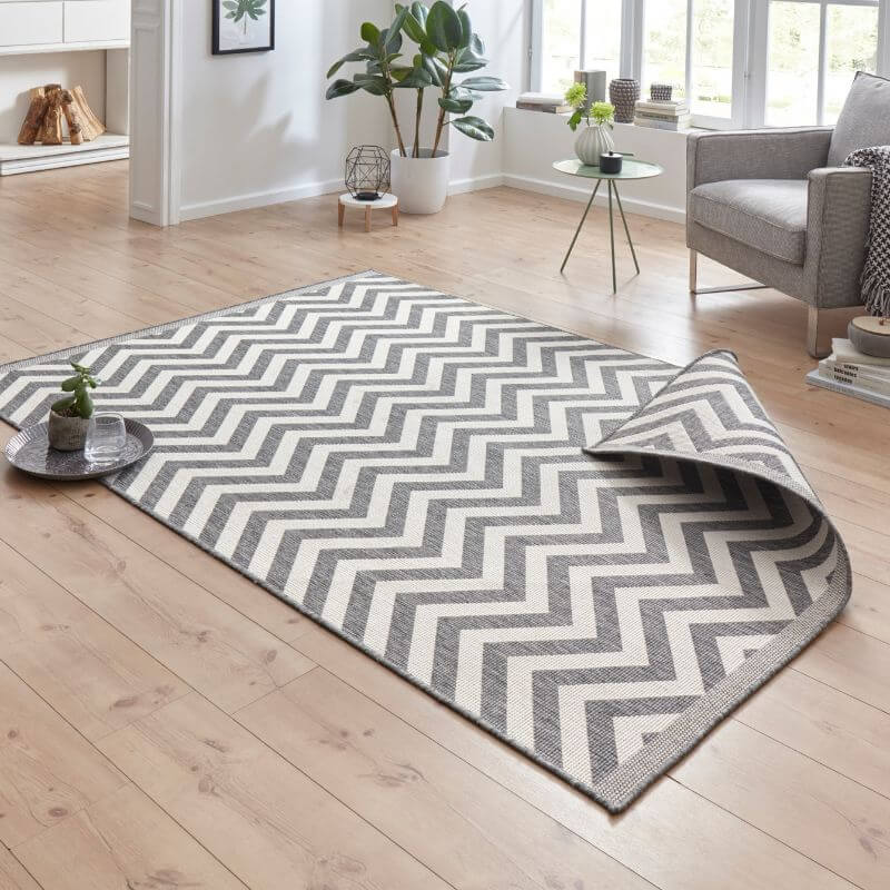 The Rugs Palma Reversible Indoor-Outdoor Rug |Chevron Design