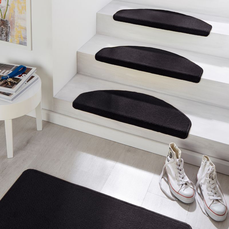 Modern Plain Black Rug – Soft Short Pile