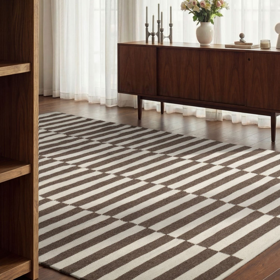 Vika Brown Wool Rug sound-absorbing rug, long-lasting, hand-woven rug.