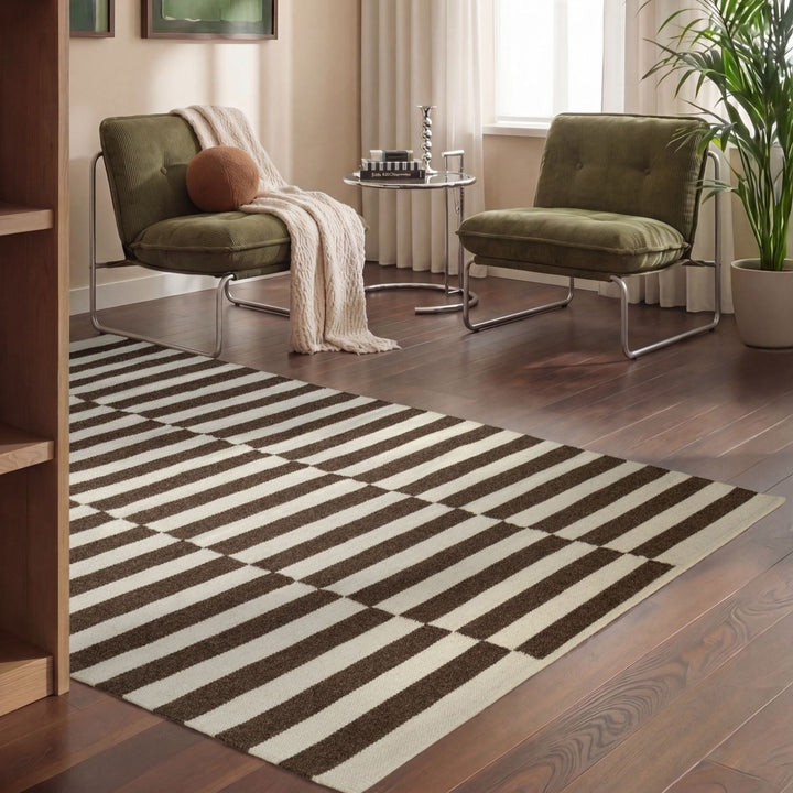 Vika Brown Wool Rug sound-absorbing rug, long-lasting, hand-woven rug.