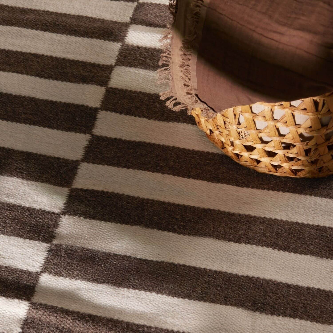 Vika Brown Wool Rug sound-absorbing rug, long-lasting, hand-woven rug.